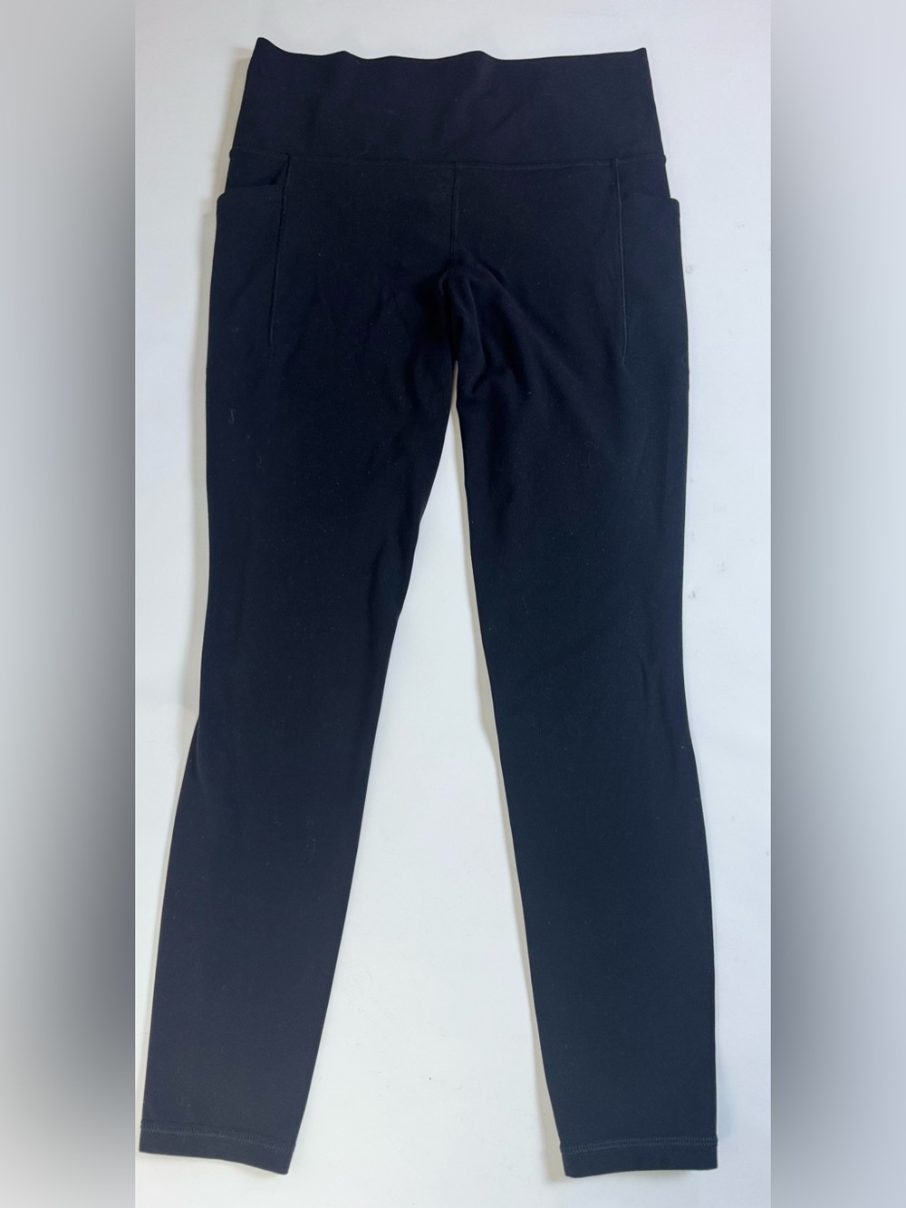 Athleta Salutation Stash Pocket Tight Black - Medium